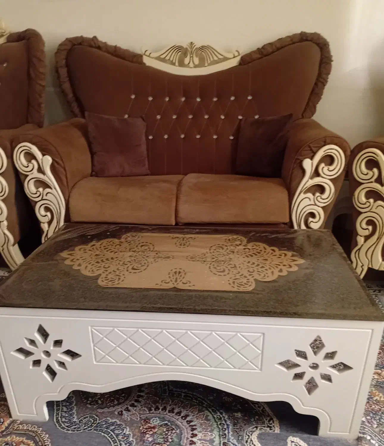 مبل کلاسیک|مبلمان خانگی و میز عسلی|سامن, |دیوار