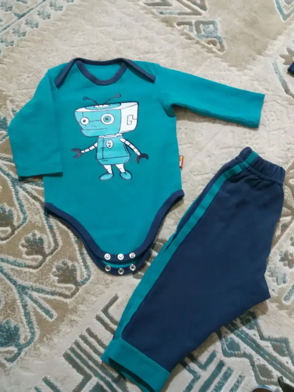 لباس پسرانه|کفش و لباس بچه|مشهد, دانشجو|دیوار