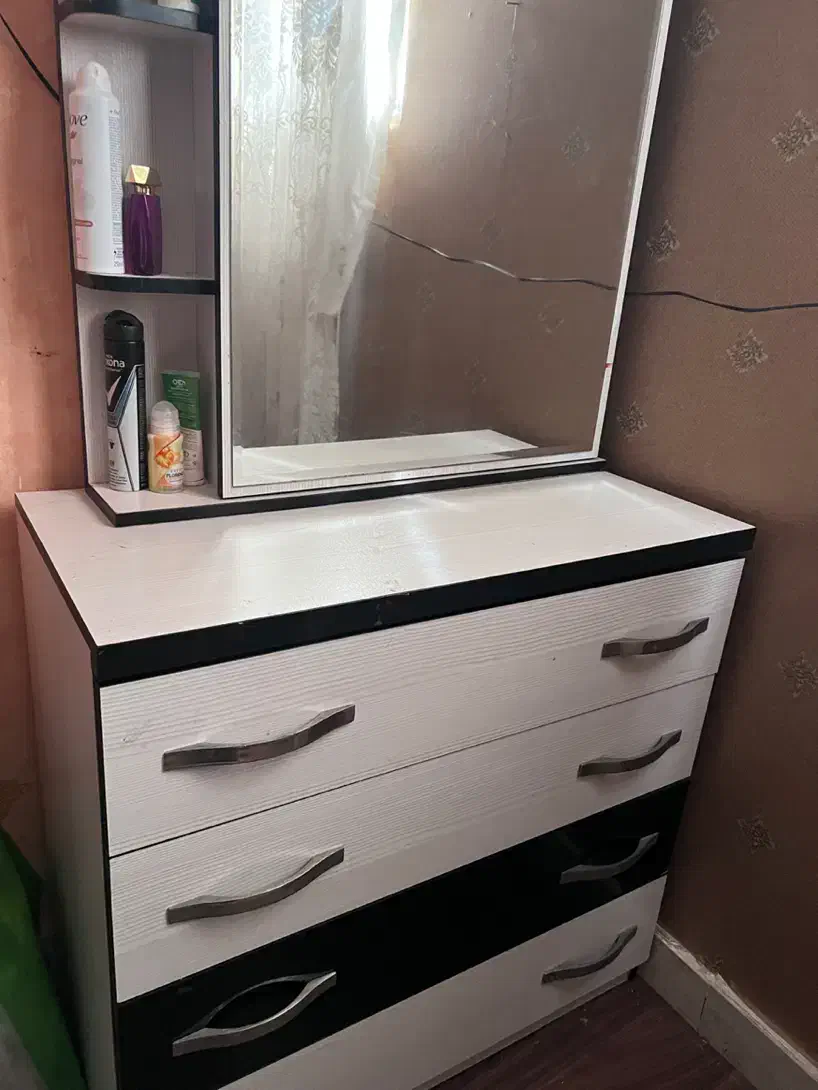 دراورمیزارایشی|جاکفشی، کمد، دراور|بندرعباس, |دیوار