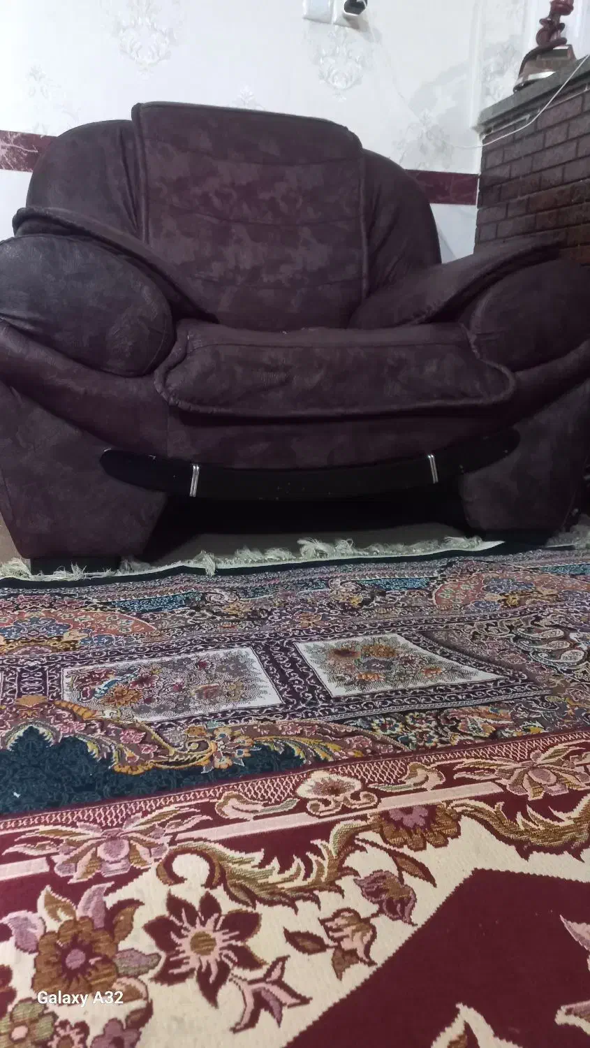 مبل تک نفره چرم|مبلمان خانگی و میز عسلی|زنجان, |دیوار