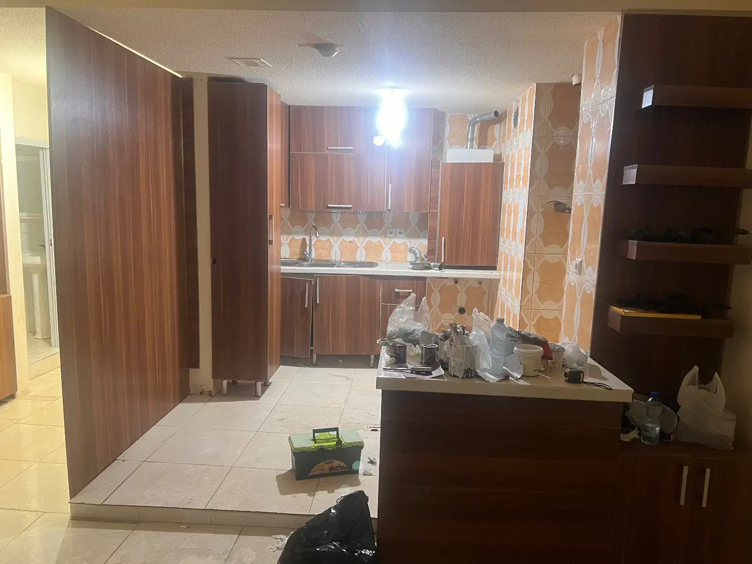 سقف کاذب،کفپوش لمینت،چمن مصنوعی،آینه دکوراتیوپتینه|خدمات پیشه و مهارت|صدرا-فارس, فاز ۱|دیوار