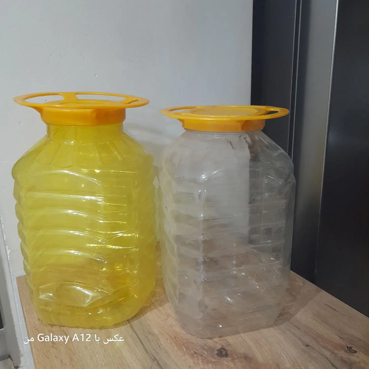 پیت،جار،دبه|ظروف نگهدارنده، پلاستیکی، یک‌بارمصرف|اندیشه, اندیشه فاز ۱|دیوار