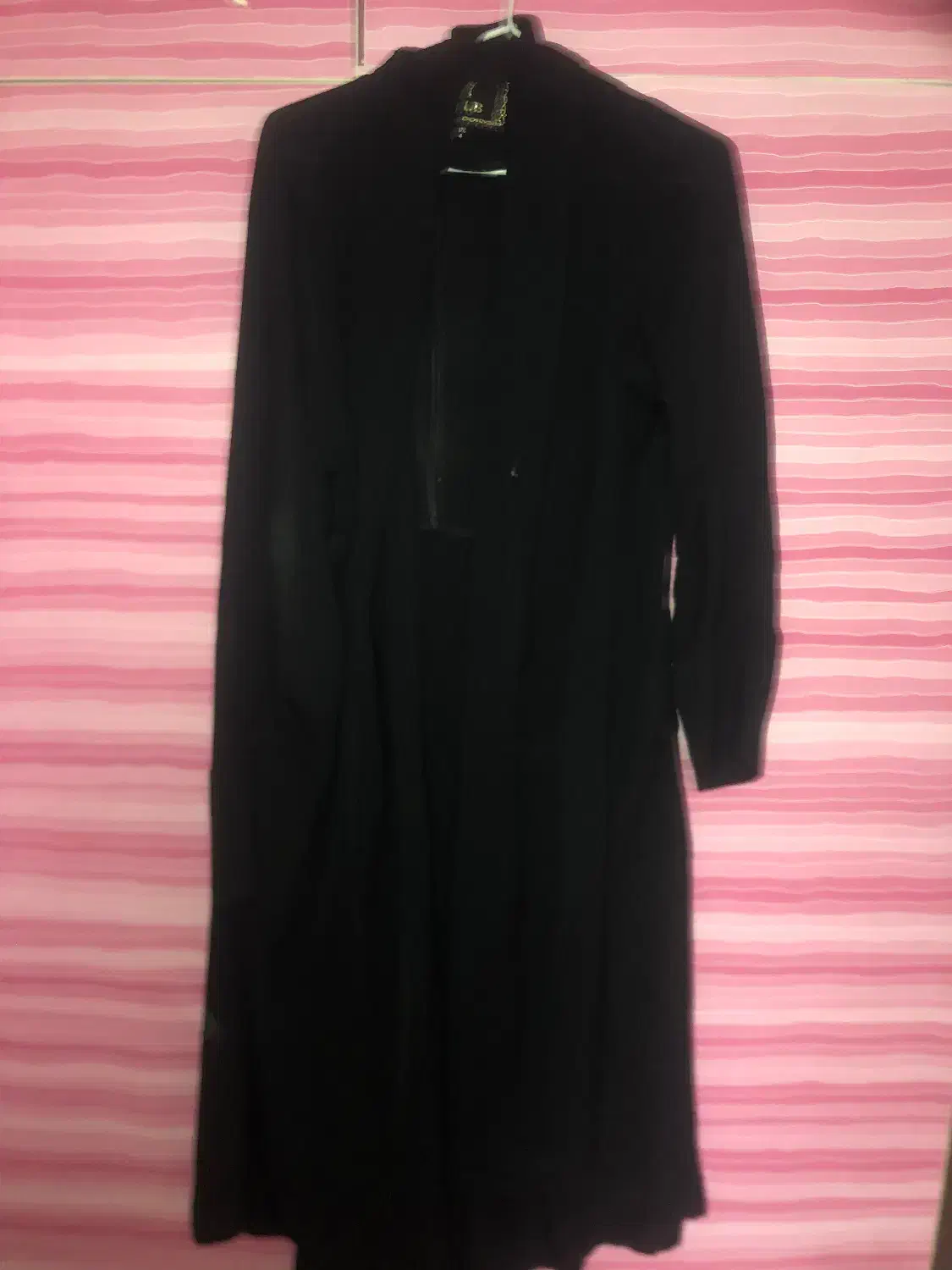 لباس تمیز|لباس|رشت, معلم|دیوار