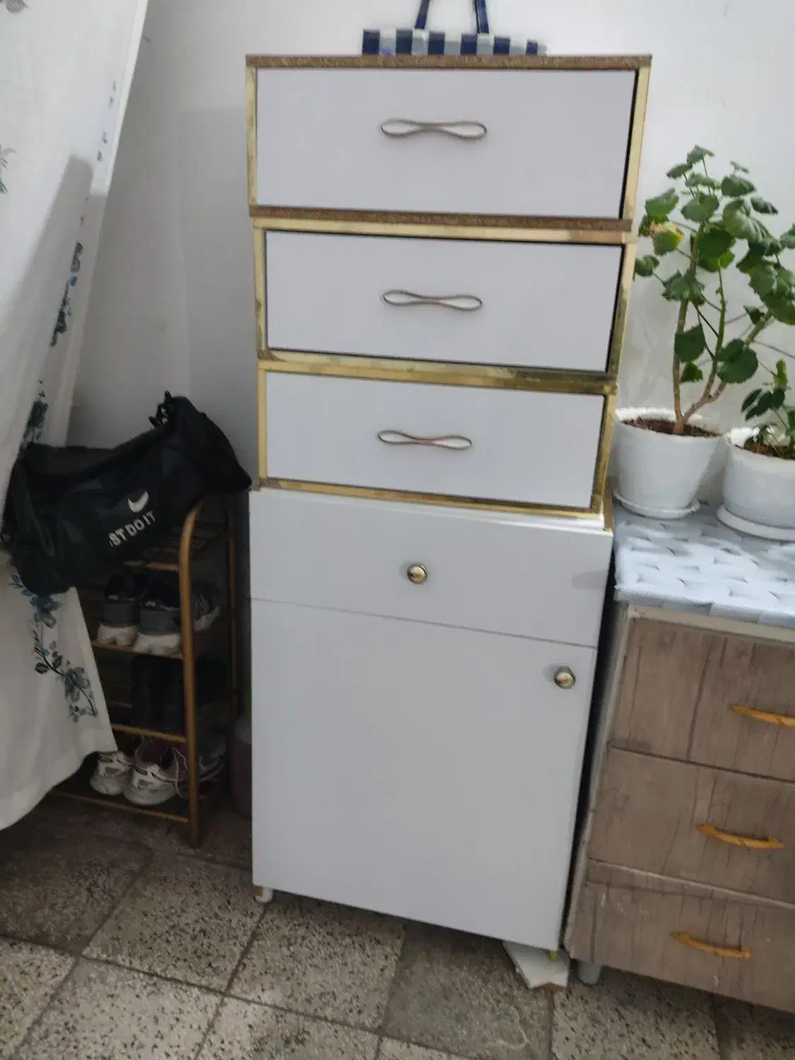 کمد|جاکفشی، کمد، دراور|قوچان, |دیوار