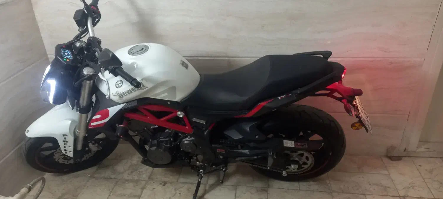 بنلی ۳۰۰ جفت|موتورسیکلت|قم, آزادگان|دیوار