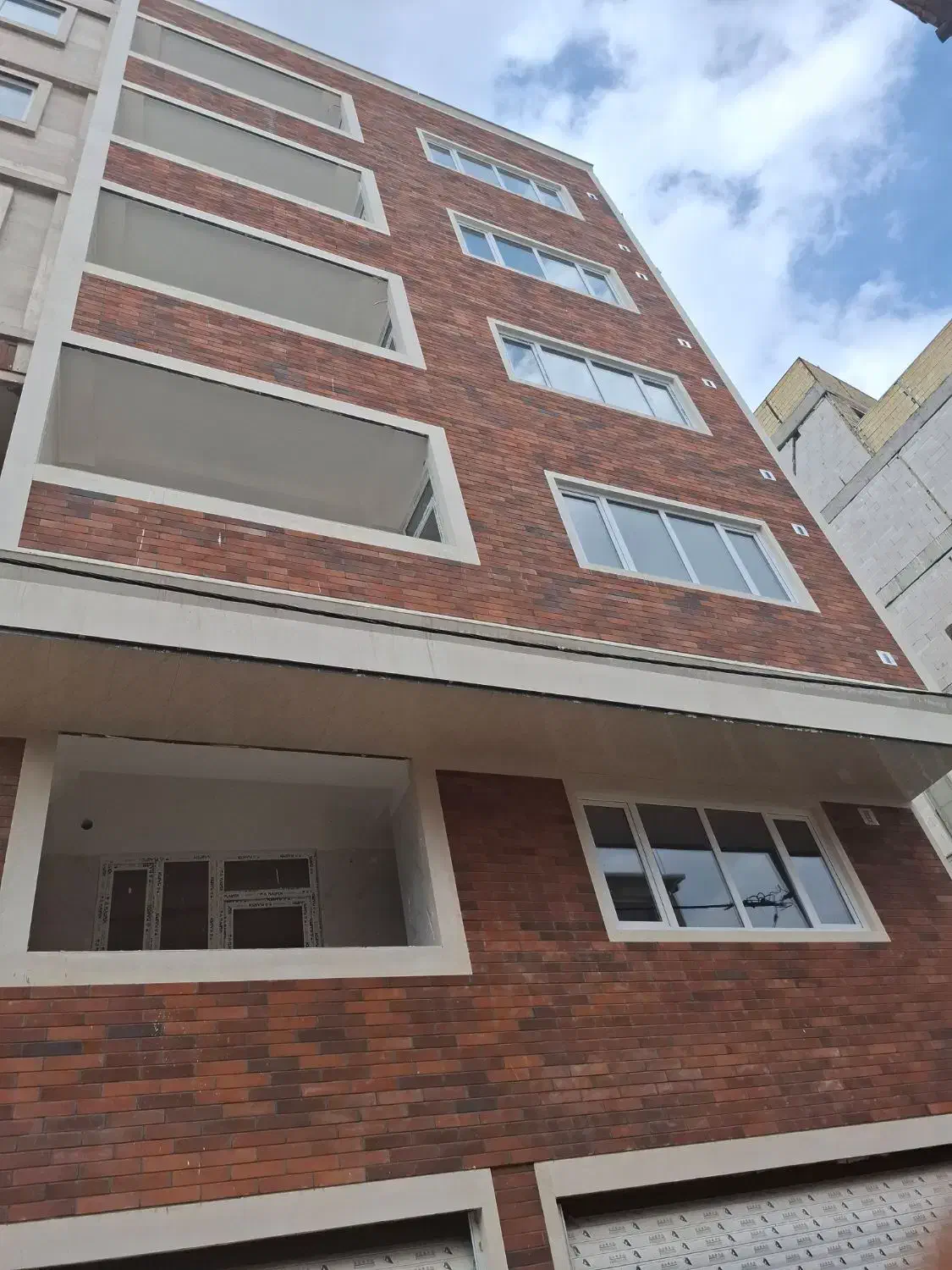 فروش واحد ۲ بر نوساز تک واحدی|فروش آپارتمان|تویسرکان, |دیوار