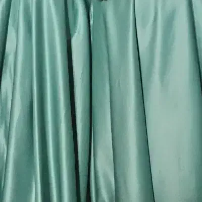 لباس مجلسی|لباس|نیشابور, بزرگمهر|دیوار