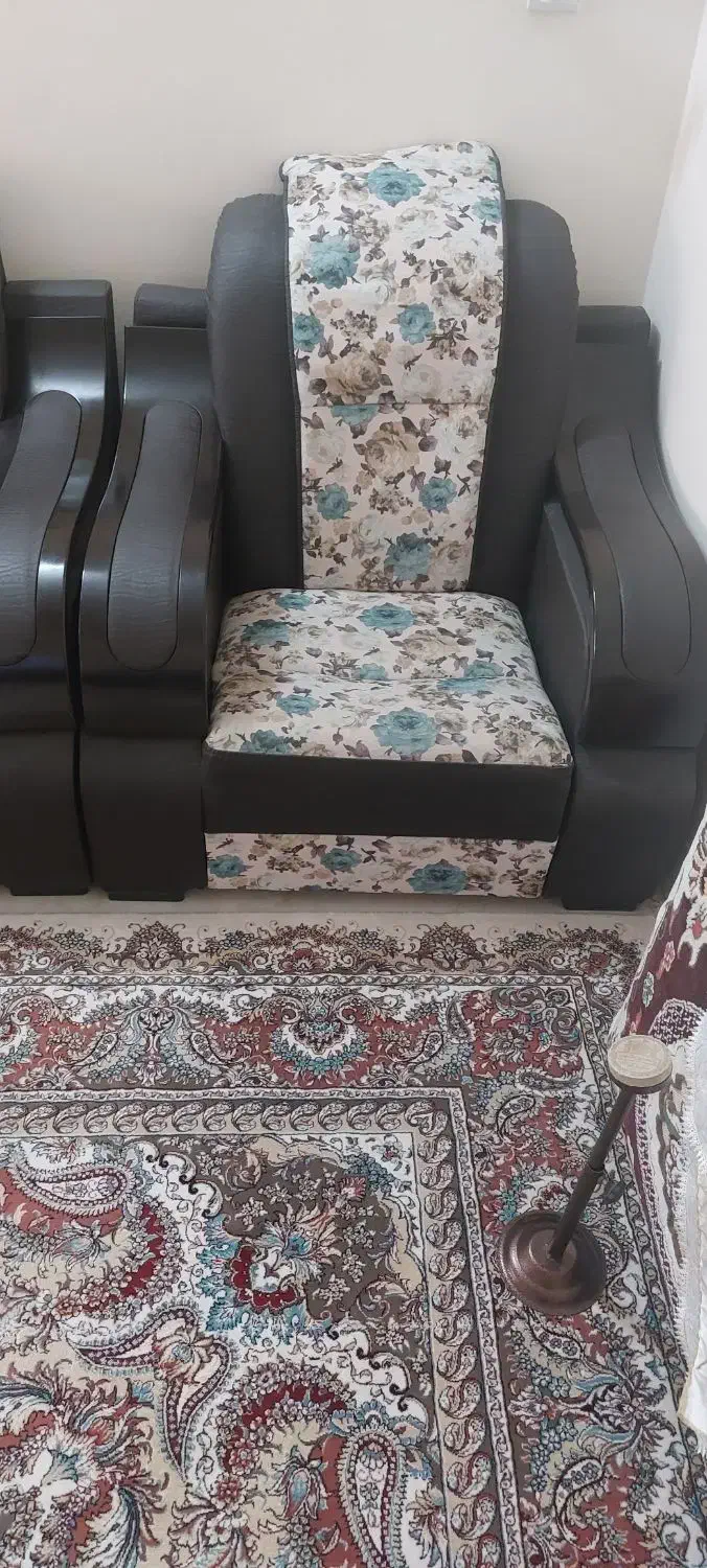 مبل ۷نفره راحتی به همراه ۳ عدد عسلی|مبلمان خانگی و میز عسلی|نیشابور, شریعتی|دیوار