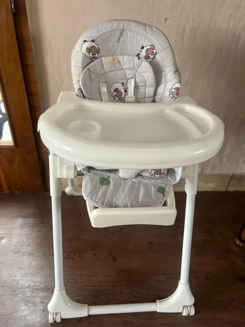 صندلی غذای کودک|تخت و صندلی بچه|اصفهان, امامزاده اسماعیل|دیوار