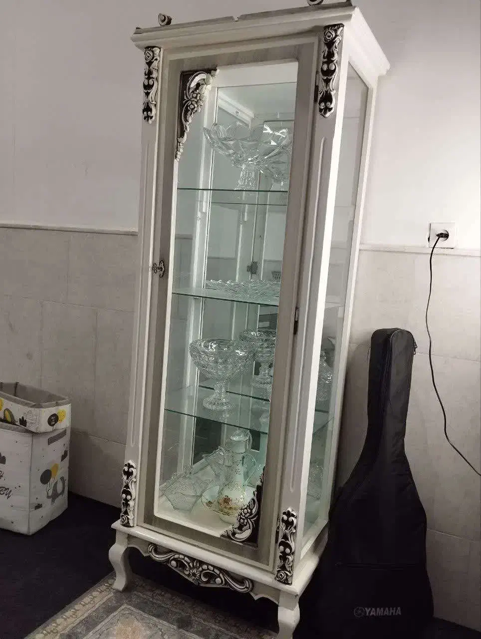 ویترین و بوقه|بوفه، ویترین، کنسول|قم, قلعه کامکار|دیوار