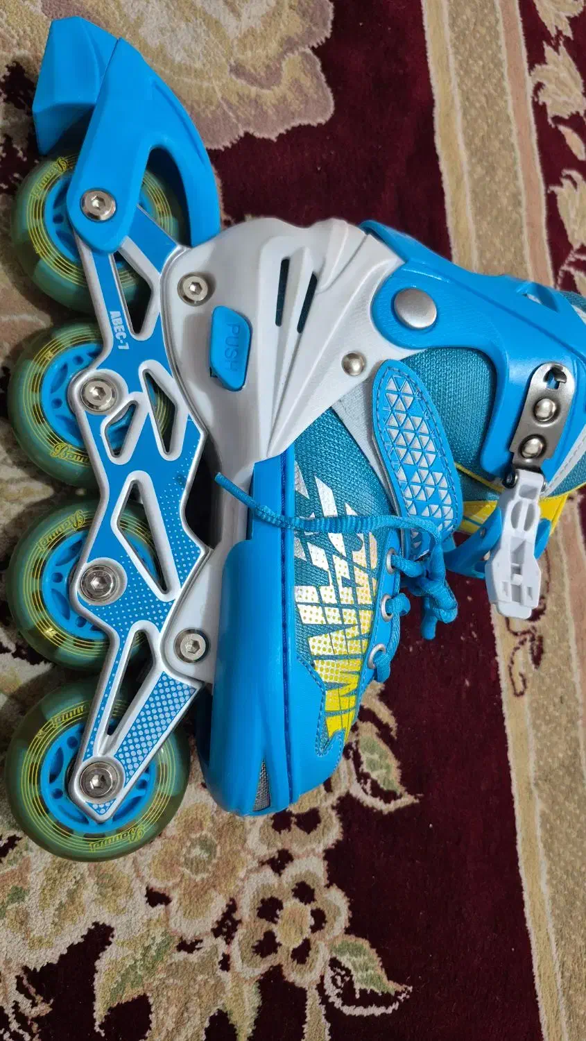 کفش اسکیت برند بان وی|دوچرخه، اسکیت، اسکوتر|کاشان, کوچه باسکول|دیوار