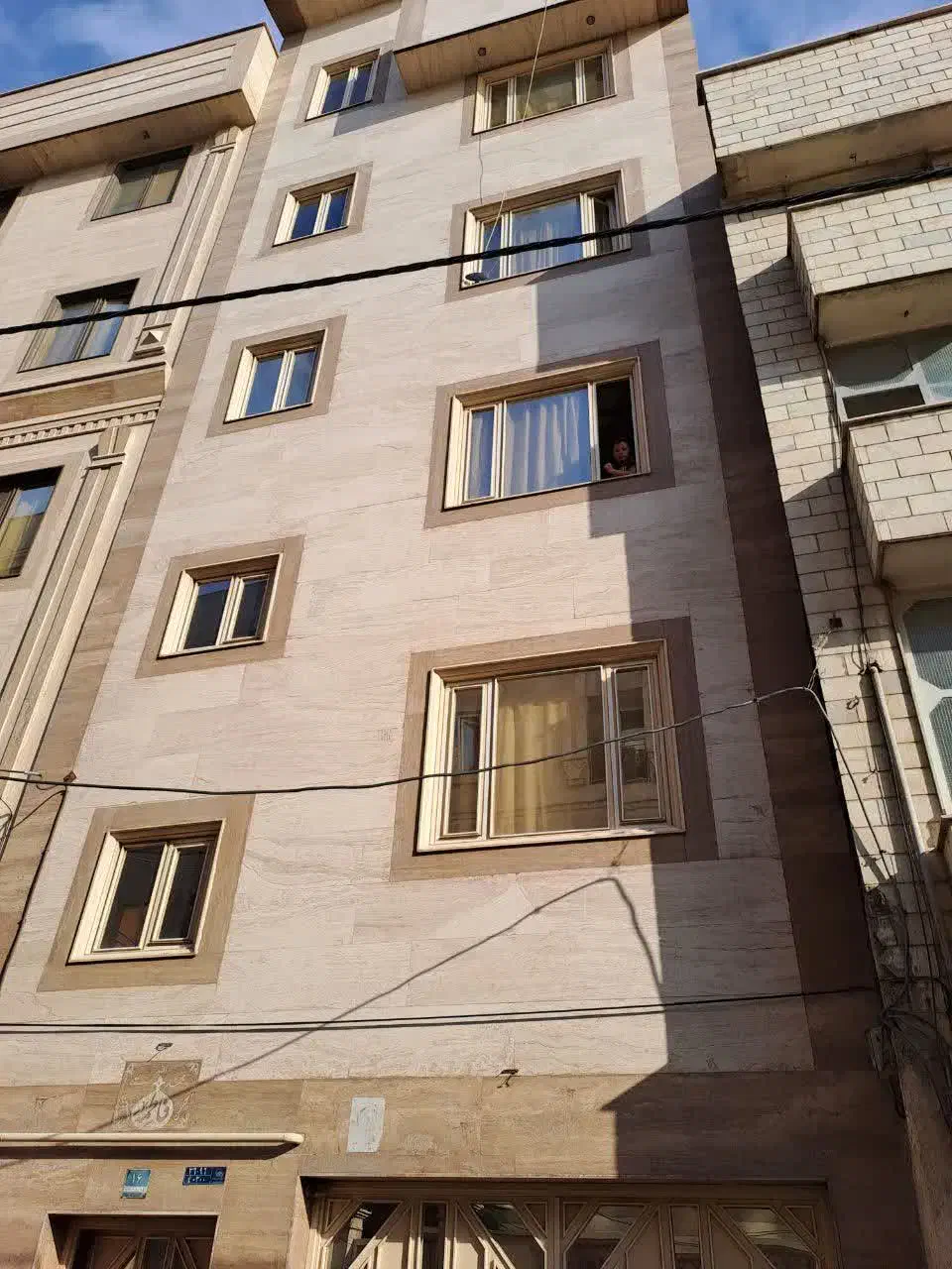 ۶۴ متر طهاتر با واحد بزرگتر واحدها یکجا تکی و نقد|فروش آپارتمان|تهران, شهرک صادقیه|دیوار