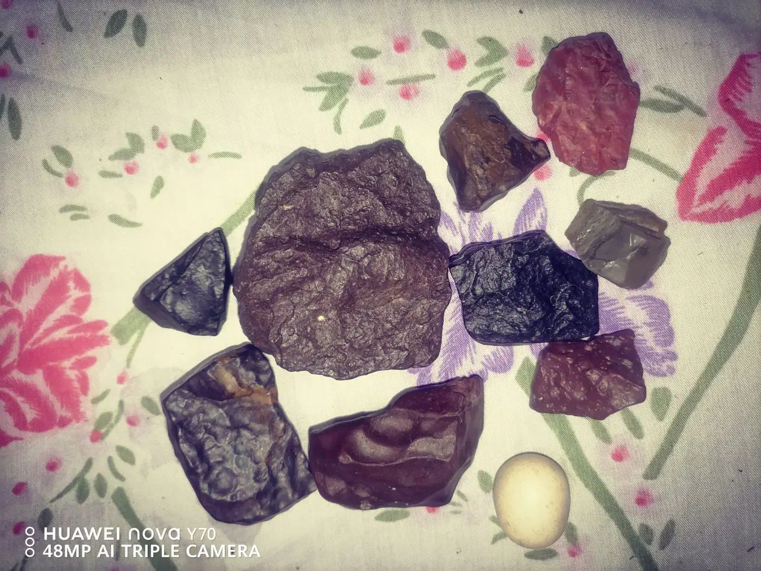 شهاب سنگ و سنگ آسیاب|کلکسیون اشیاء عتیقه|حمیدیا, |دیوار