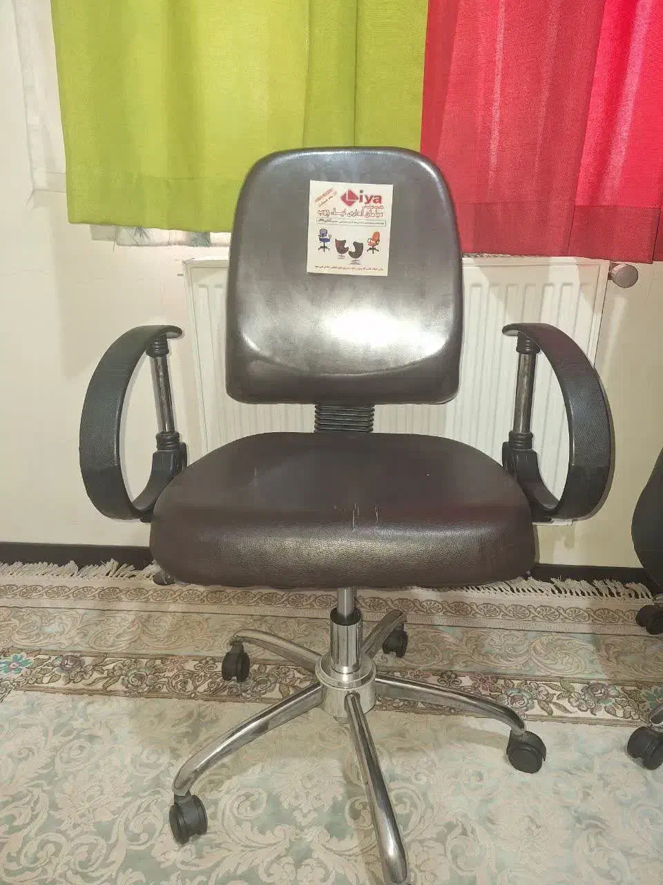 صندلی اداری سالم و تمیز|صندلی و نیمکت|قزوین, |دیوار