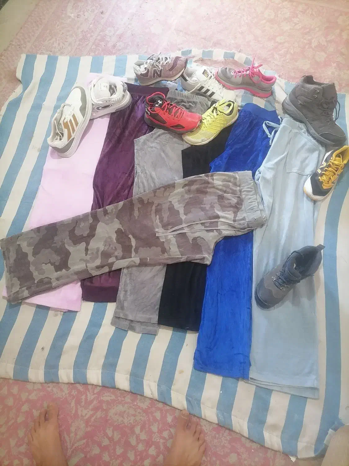 شلوار مخمل استوک خارجی کتونی مانکن|لباس|زبرخان, |دیوار