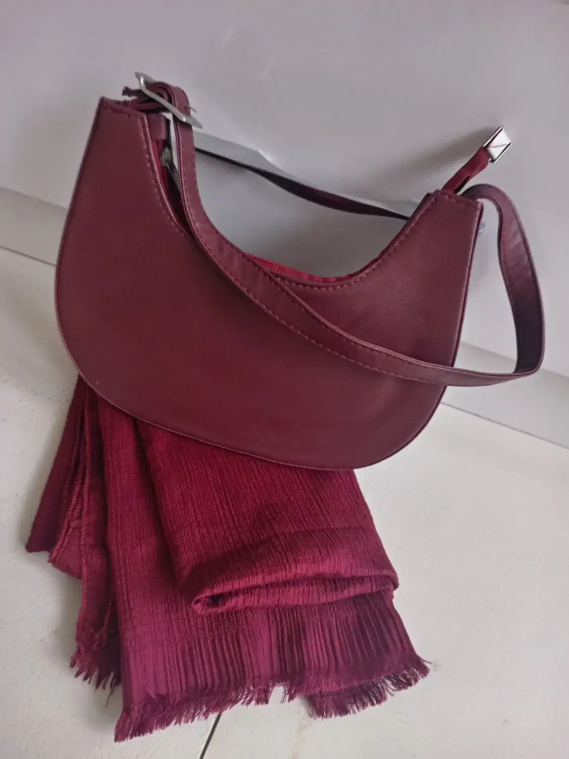 کیف و شال|کیف، کفش، کمربند|مهاباد (آذربایجان غربی), |دیوار