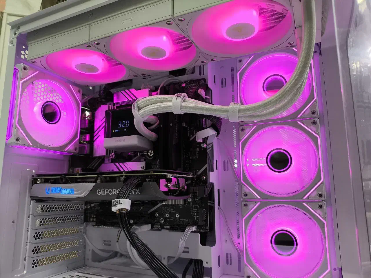 کامپیوتر حرفه ای رندر و  گیمینگ|رایانه رومیزی|اردبیل, |دیوار