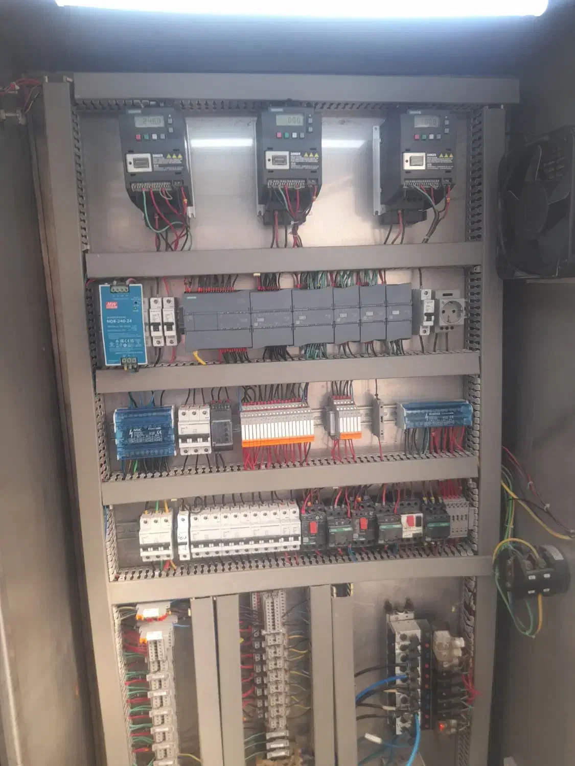 برقکار صنعتی|خدمات پیشه و مهارت|قرچک, میرزائی جنوبی|دیوار