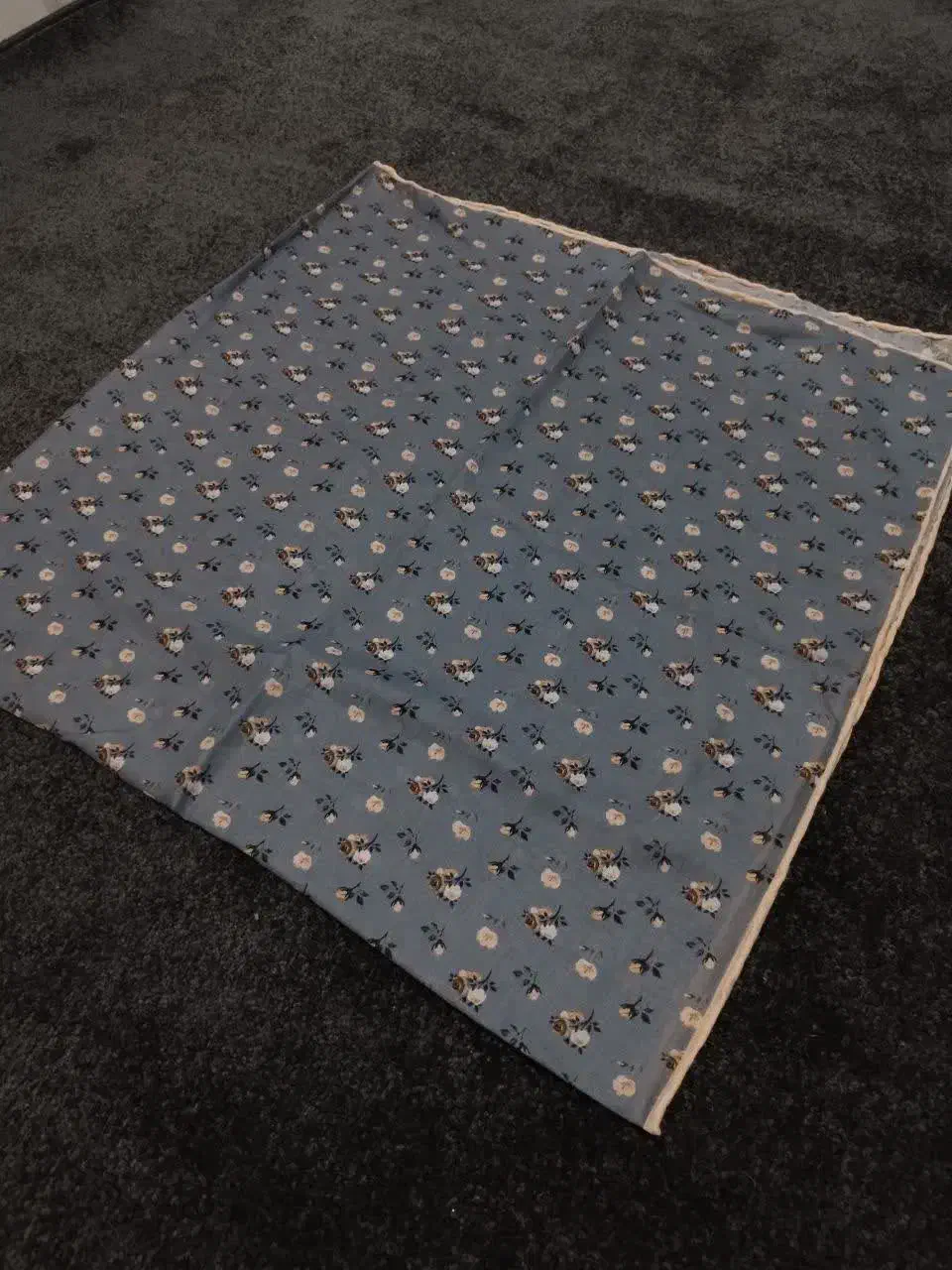 روسری گل ریز|لباس|صباشهر, |دیوار