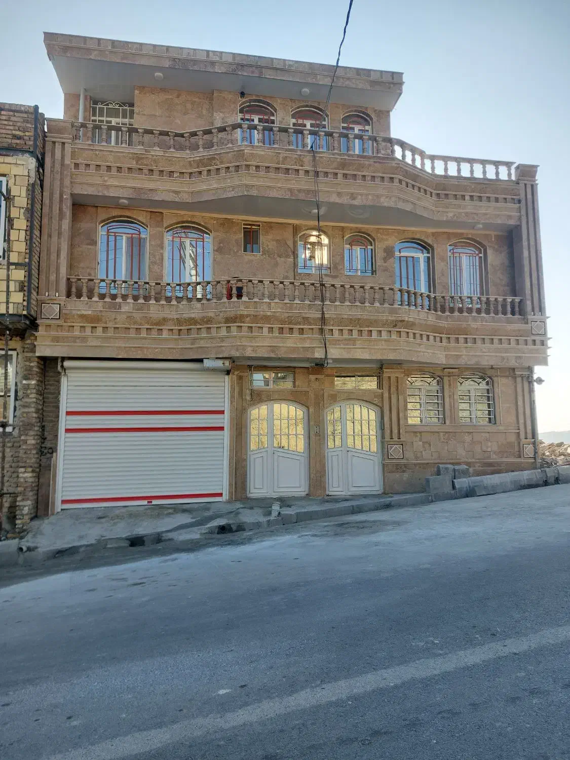 باسلام بنده اوستاسنگ کاری هستم نمای رومی میزنم|خدمات پیشه و مهارت|ارومیه, |دیوار