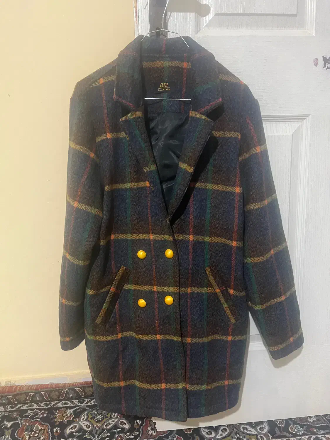 پالتو گرم ‌شیک|لباس|شیراز, انجیره|دیوار