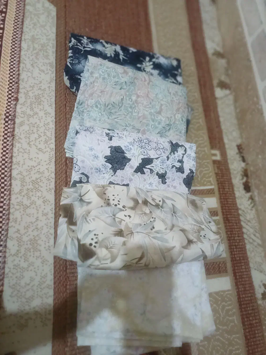 چادررنگی|لباس|کاشان, ولیعصر|دیوار