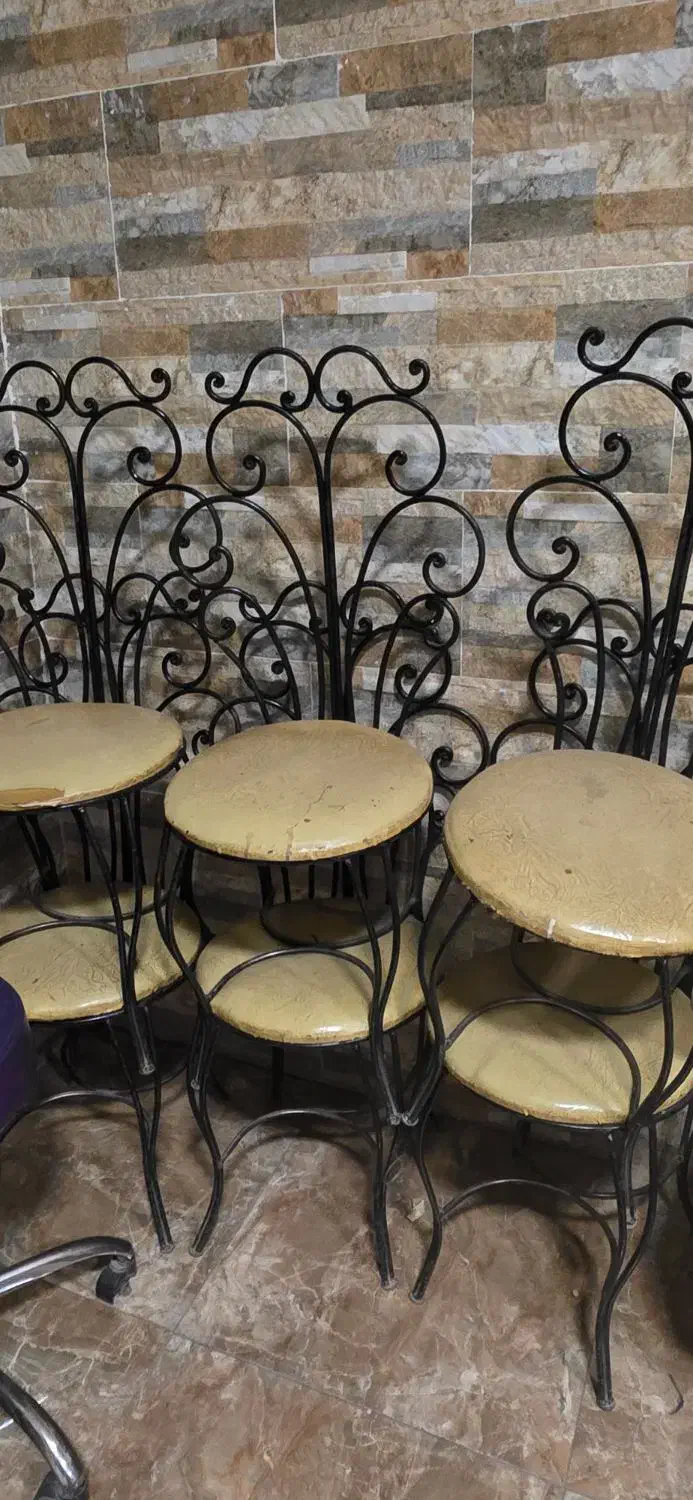 فروش فوری باقیمت بسیارعالی وسایل مرکز آموزشی|دفتر کار|کرمان, |دیوار