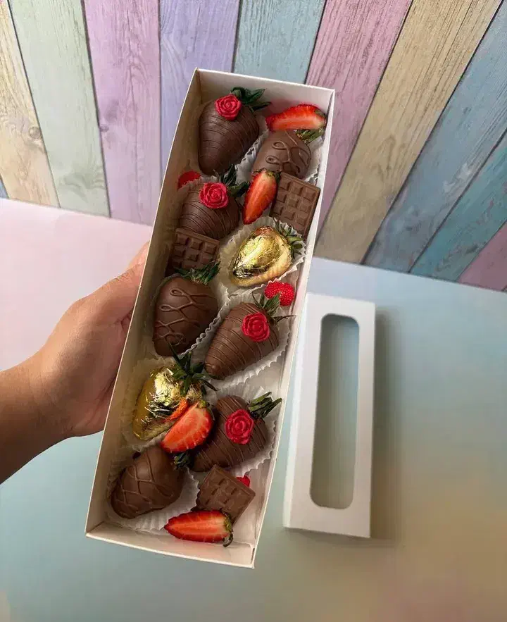 کادویی|خوردنی و آشامیدنی|شاهین دژ, |دیوار