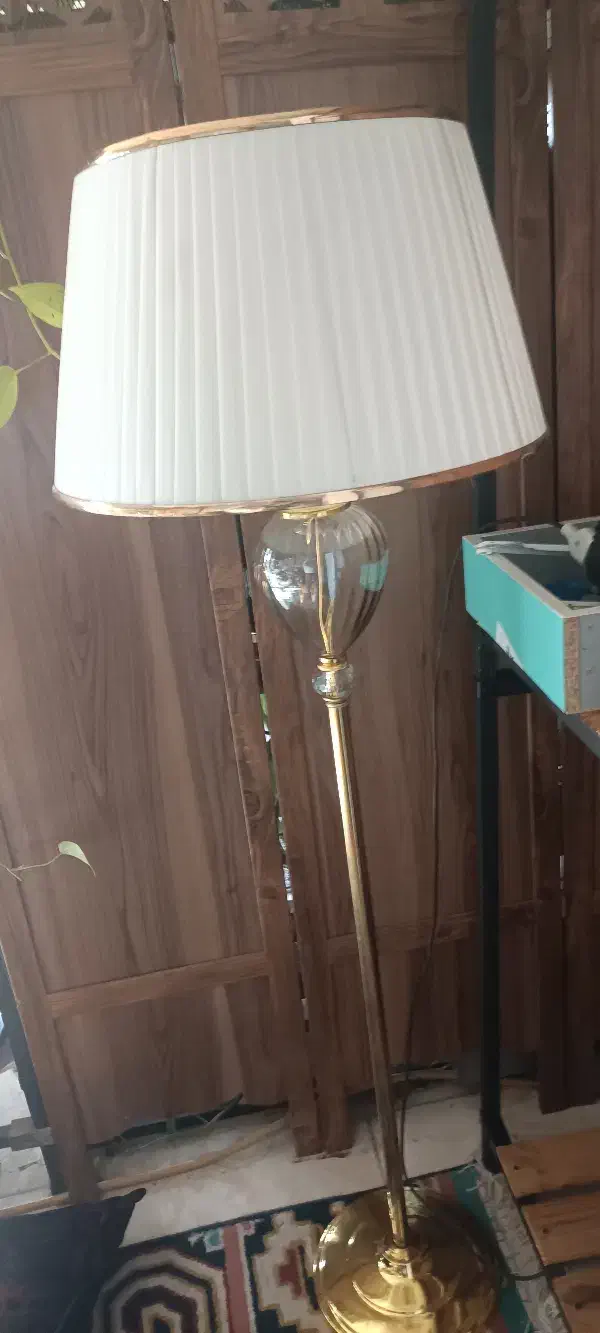 اباژور|چراغ خواب و آباژور|پردیس, فاز ۲|دیوار