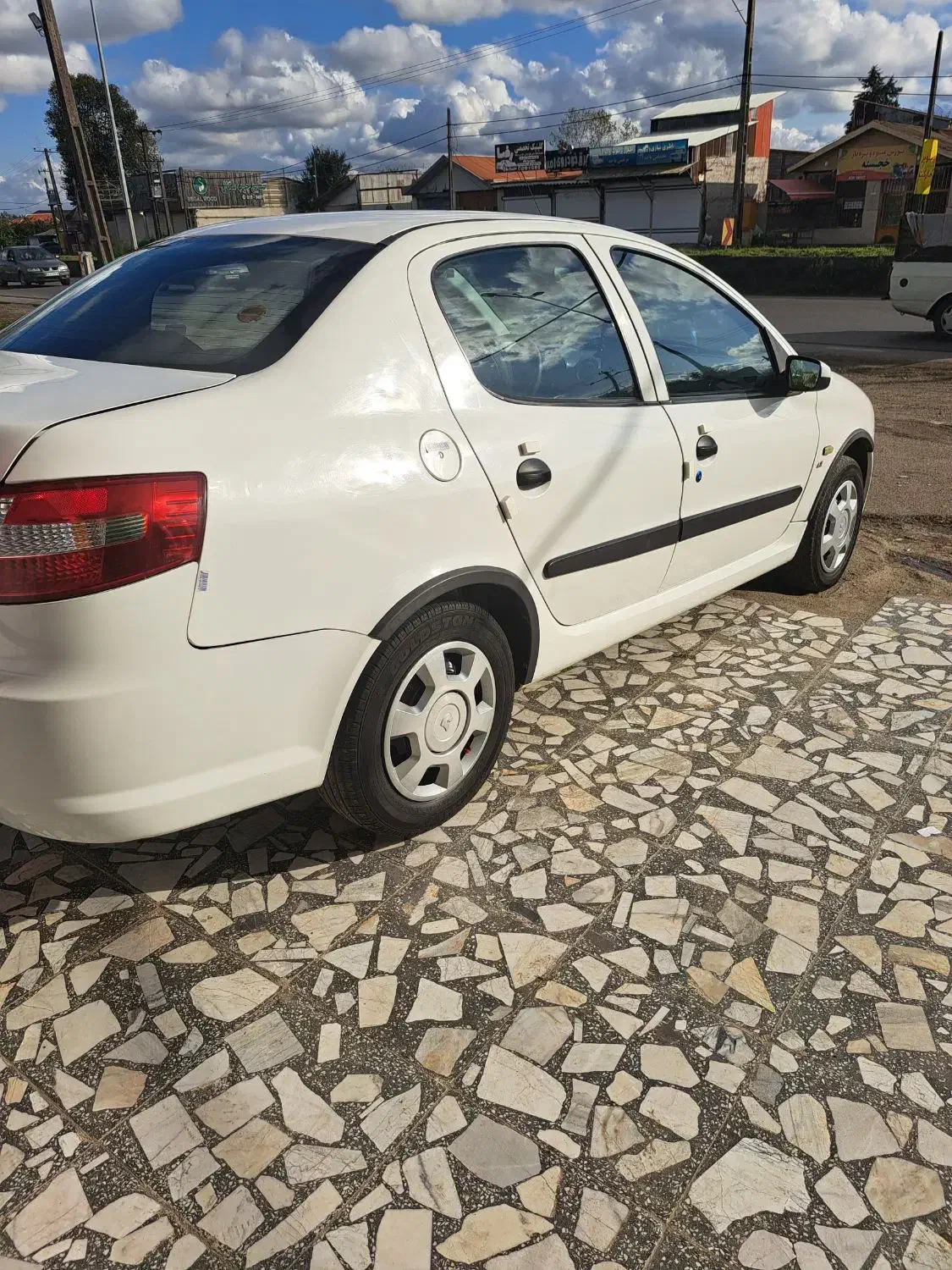 رانا مدل ۹۳ تک برگ سند|خودرو سواری و وانت|رشت, حافظ آباد|دیوار