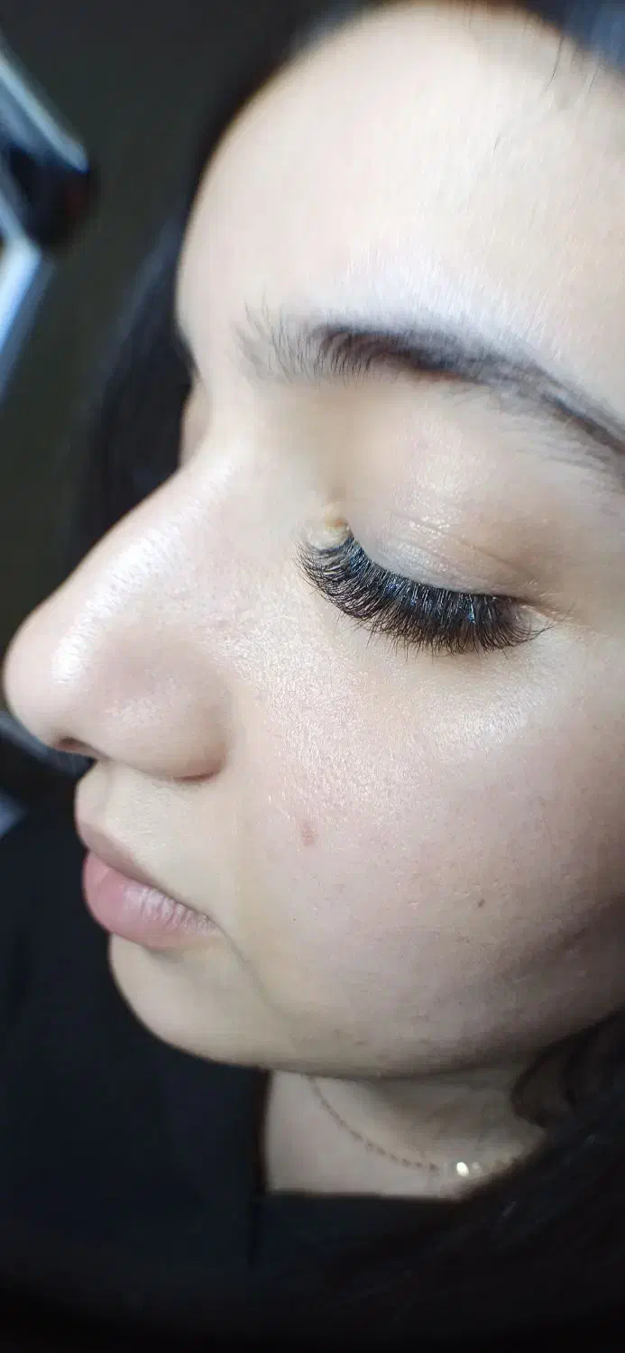 اکستنشن مژه|خدمات آرایشگری و زیبایی|فولادشهر, A4|دیوار