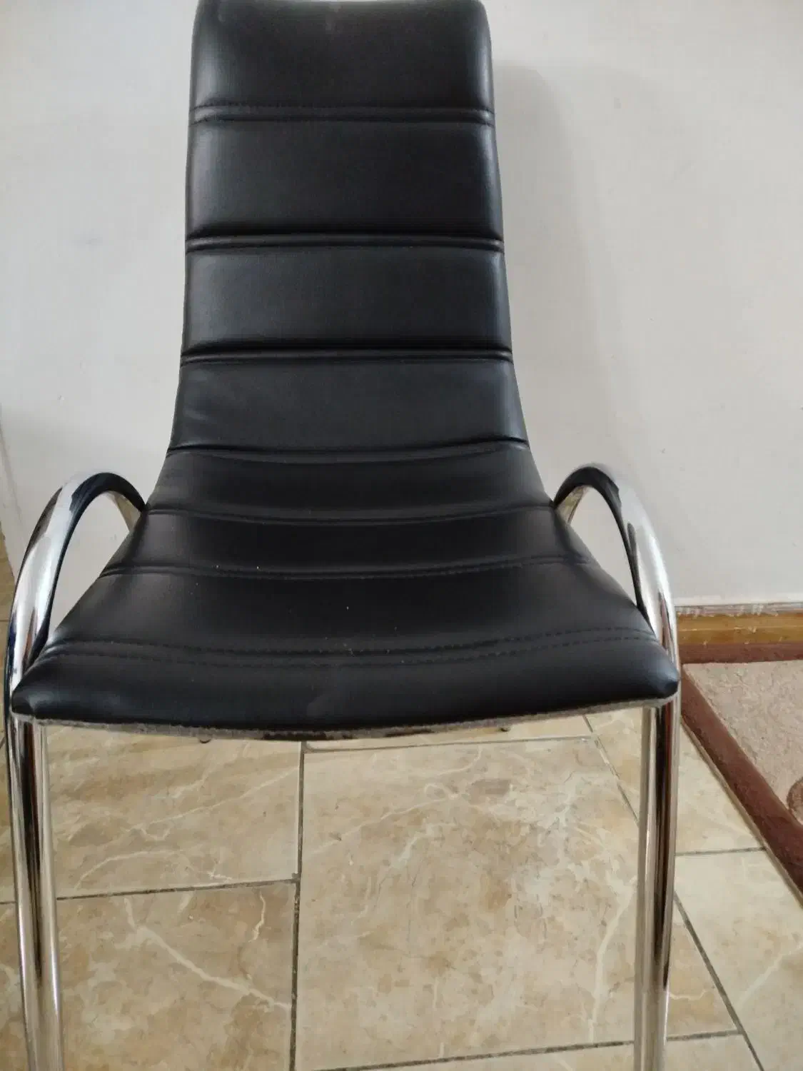 صندلی چرم و استیل|صندلی و نیمکت|شیراز, آزادگان|دیوار