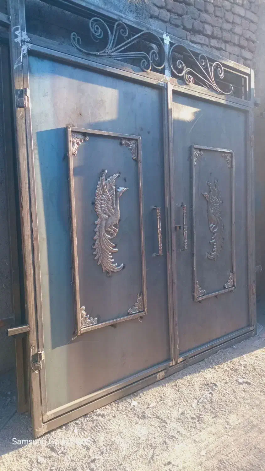 چکی چکی درب حیاط حیاطی آهن آهنی|مصالح و تجهیزات ساختمان|تربت جام, حافظ|دیوار