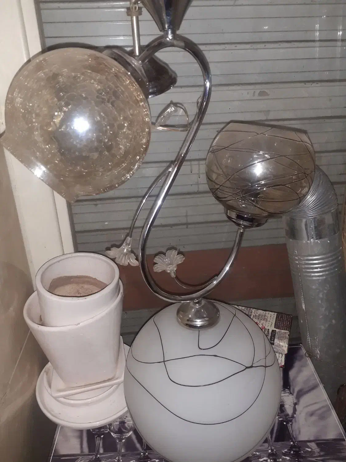 لوستر|لوستر و چراغ آویز|اندیشه, اندیشه فاز ۱|دیوار