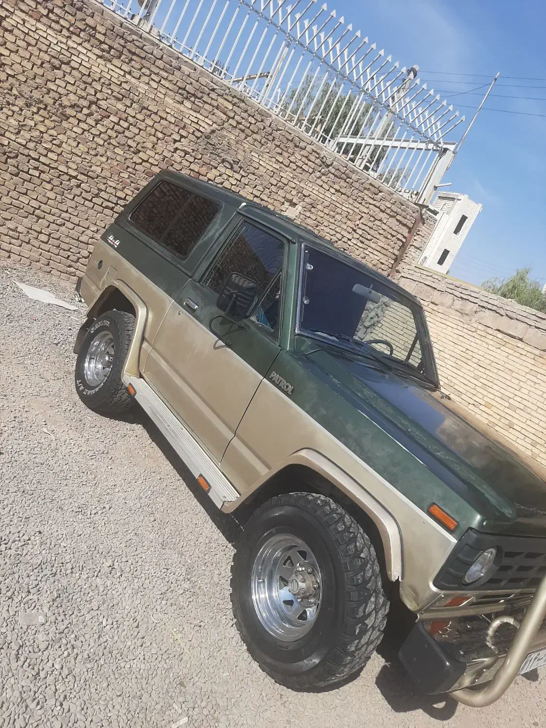 پاترول دو درب فابریک یشمی طلایی مدل ۷۶|خودرو سواری و وانت|رفسنجان, |دیوار