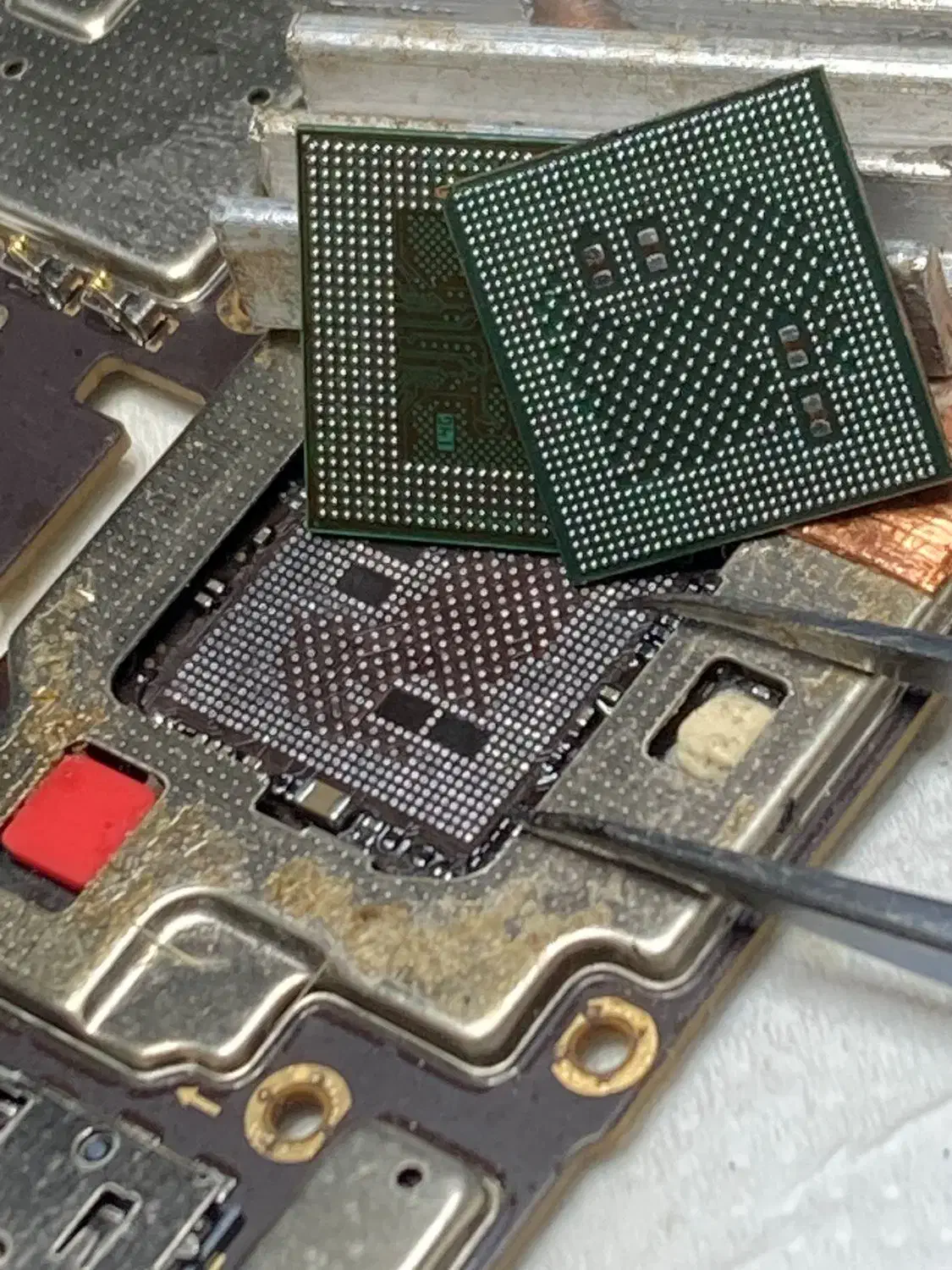 تعمیرات تخصصی موبایل|خدمات رایانه‌ای و موبایل|یزد, |دیوار