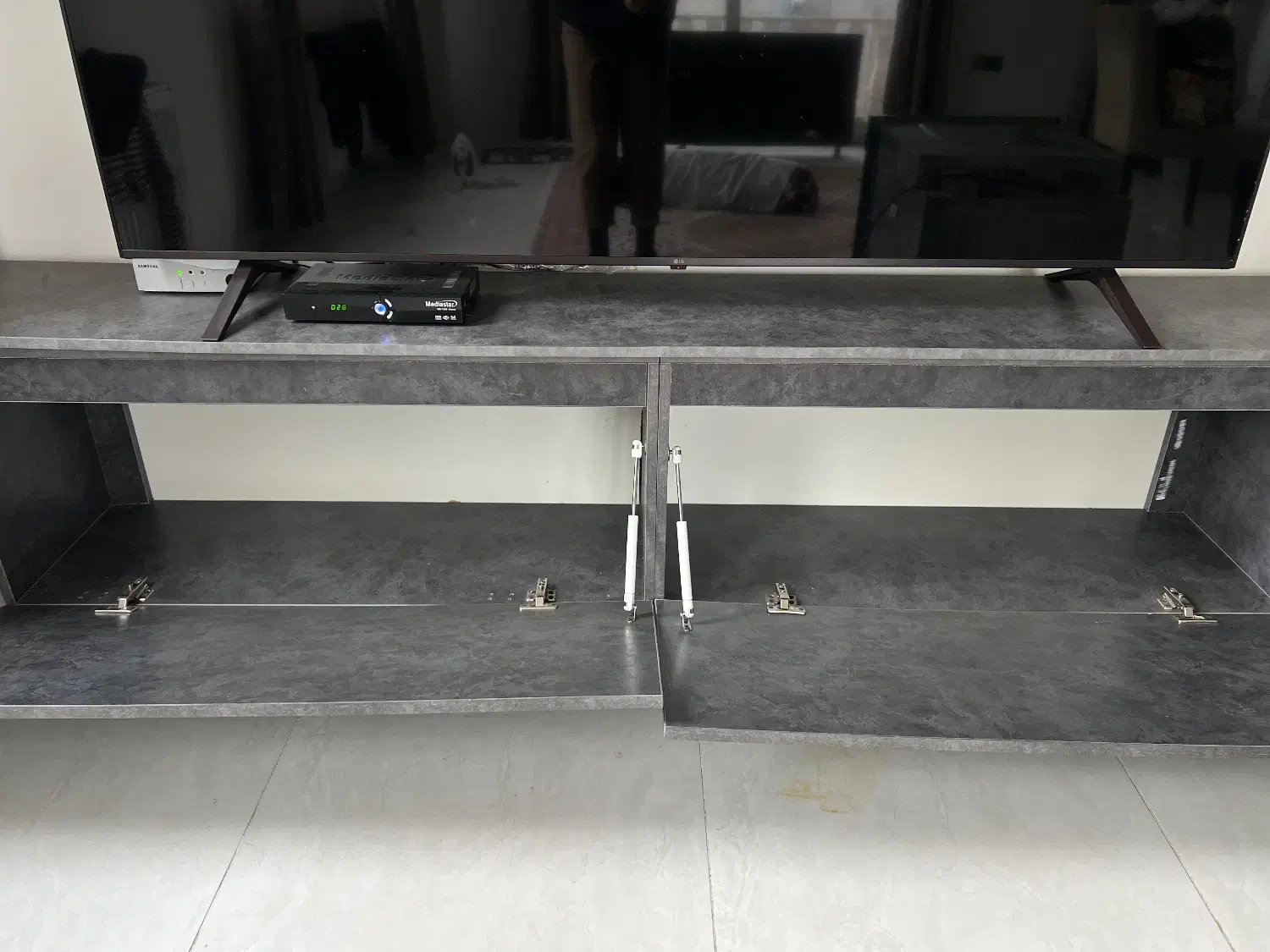 میز تلویزیون کاملا نو و سالم|میز تلویزیون|تنکابن, |دیوار