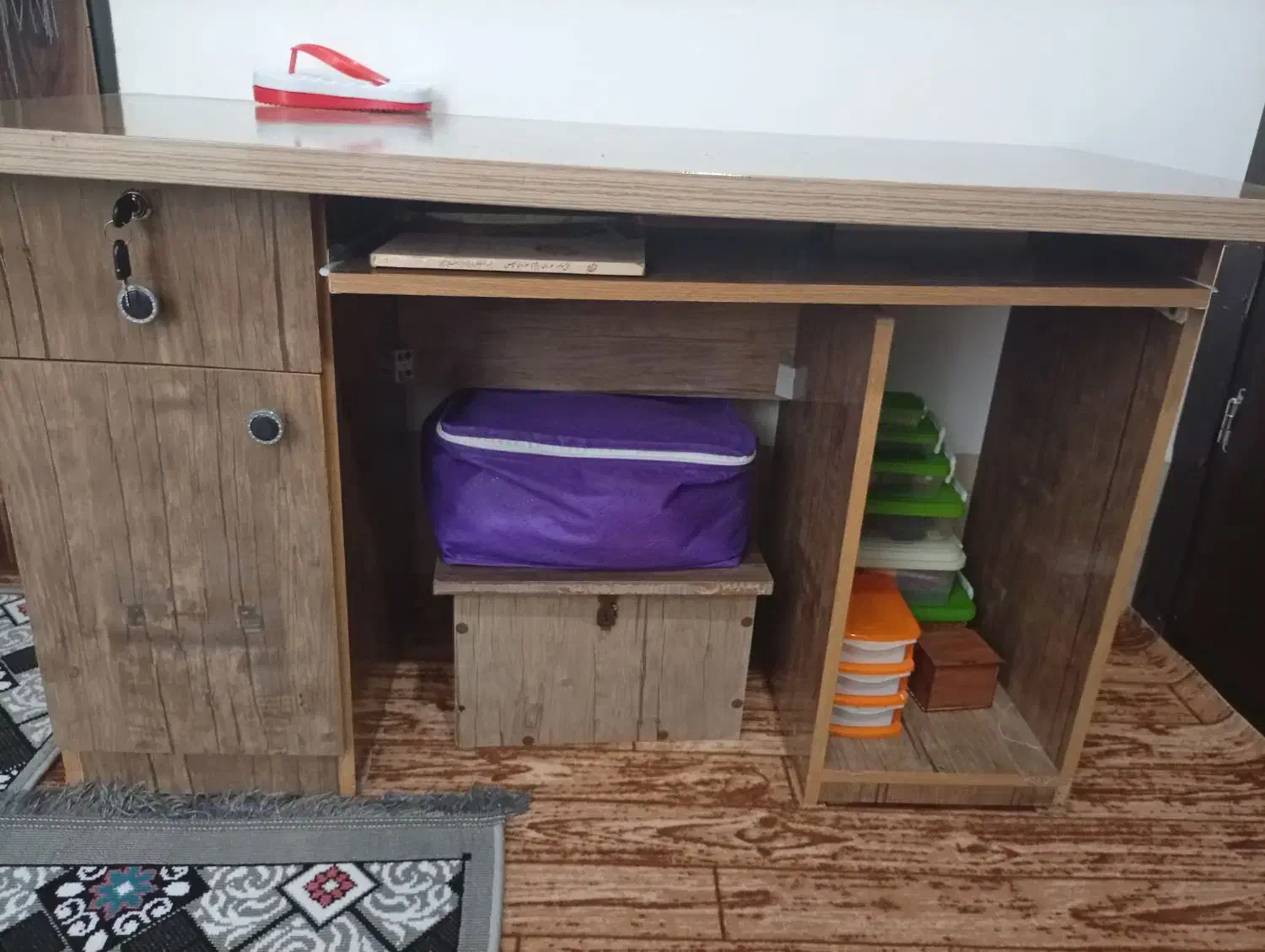 میز و صندل|دفتر کار|سلماس, |دیوار