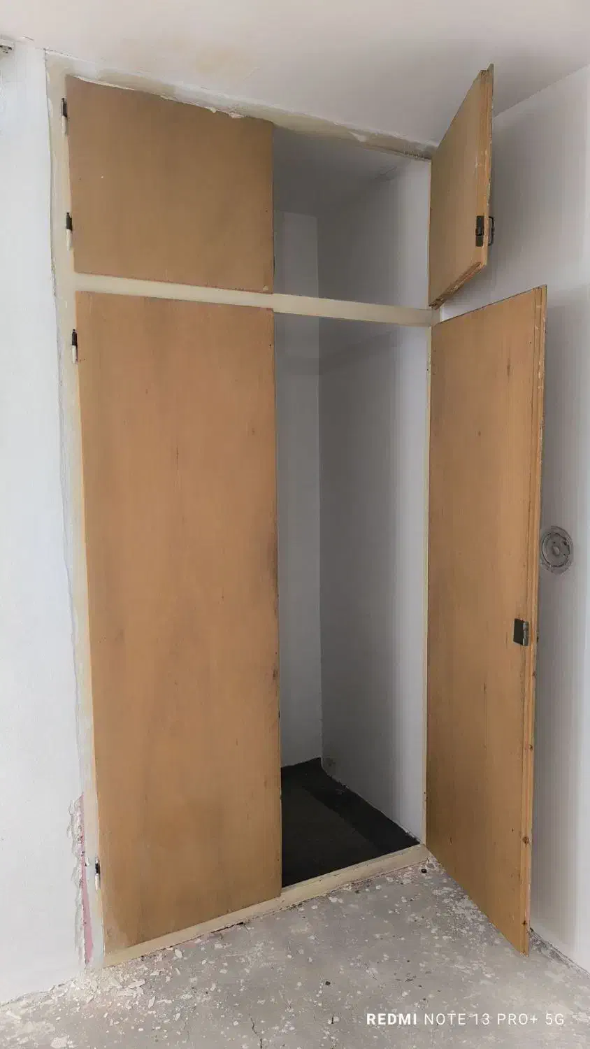 ی عدد اشکاف درحد|کتابخانه، شلف، قفسههای دیواری|بجنورد, |دیوار