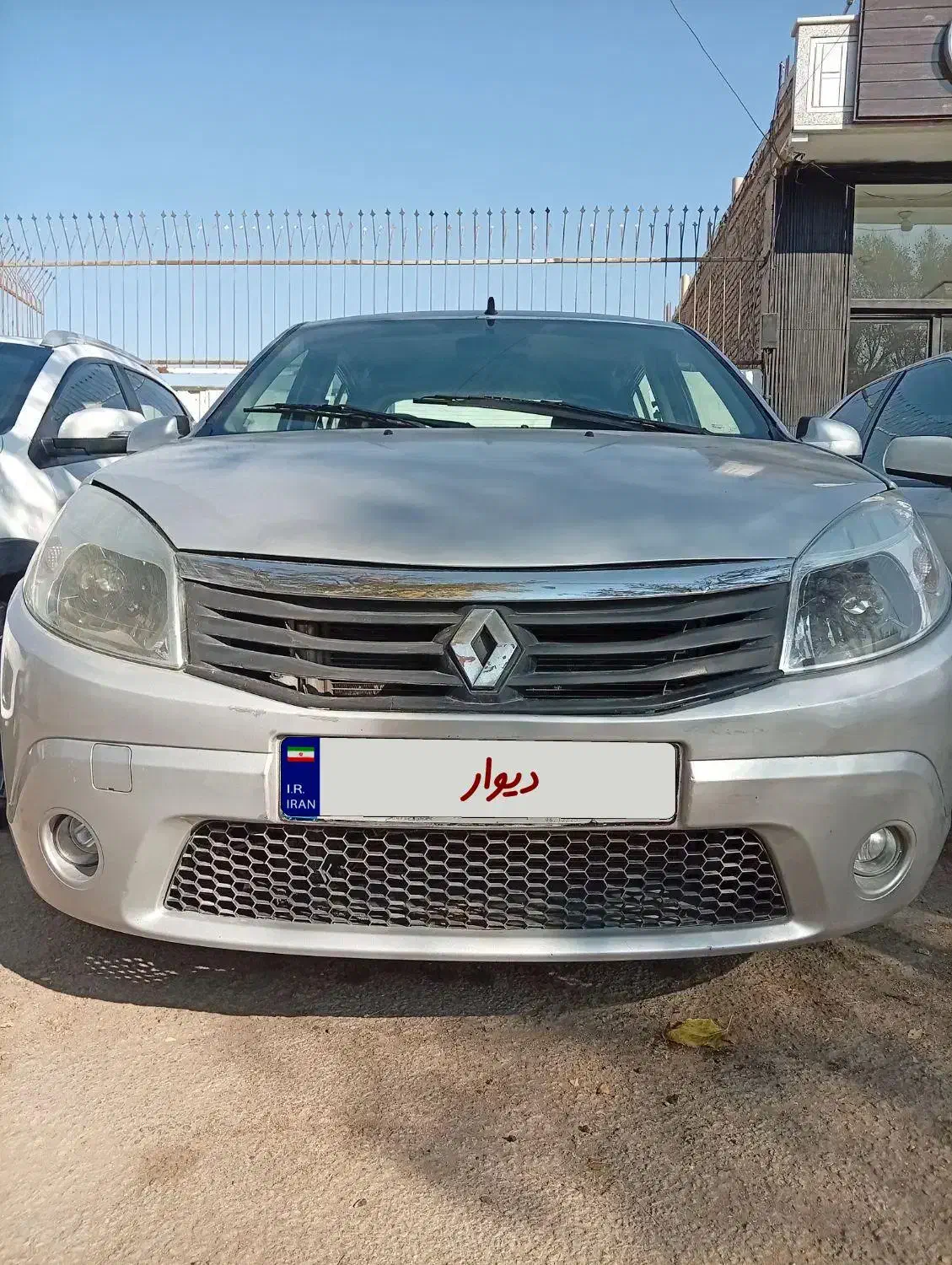 ساندرو اتومات مدل95|خودرو سواری و وانت|شاهینشهر, گزبرخوار|دیوار