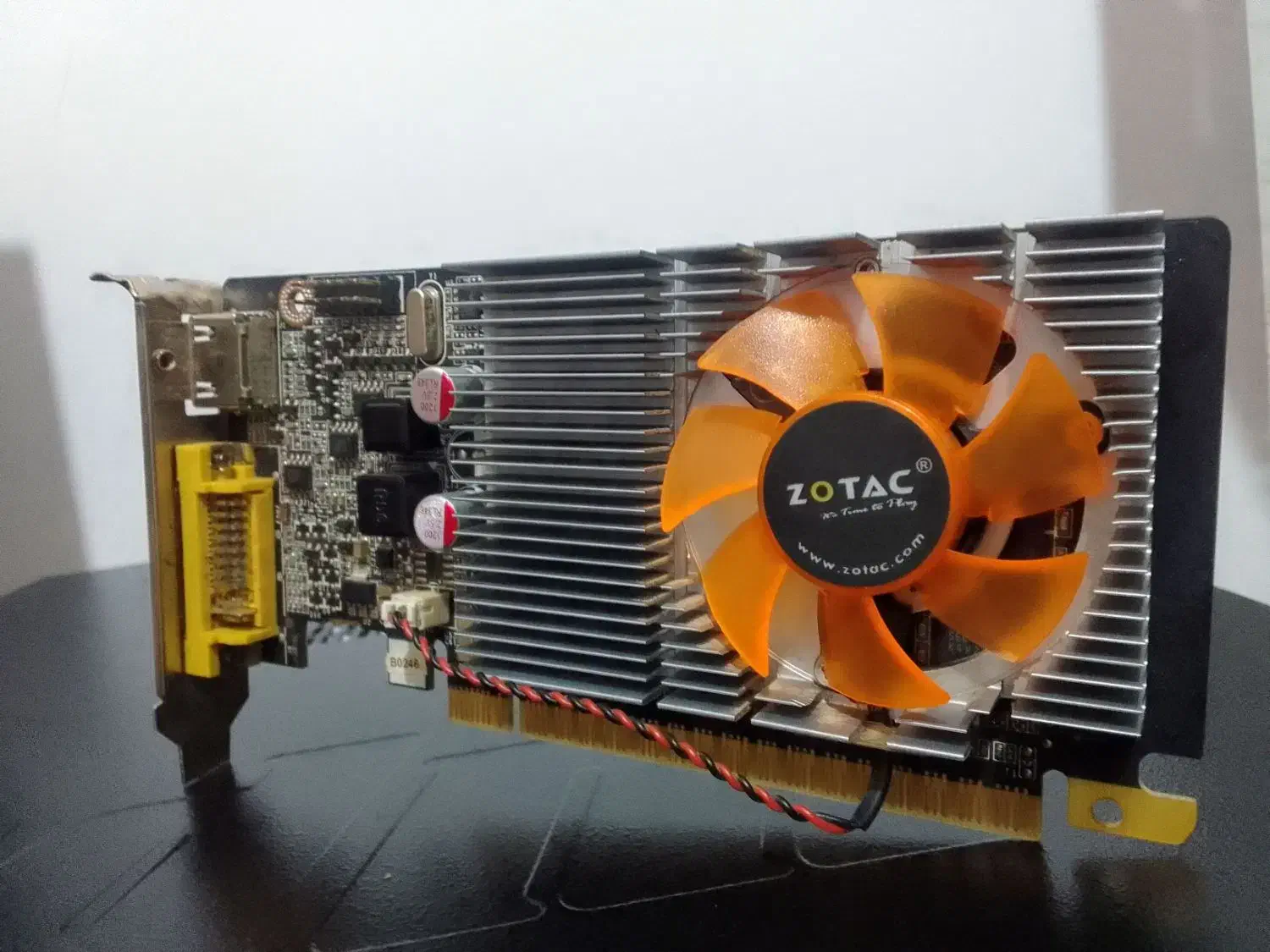 کارت گرافیک ۲ گیگ مخصوص مینی کیس|قطعات و لوازم جانبی رایانه|خوی, |دیوار