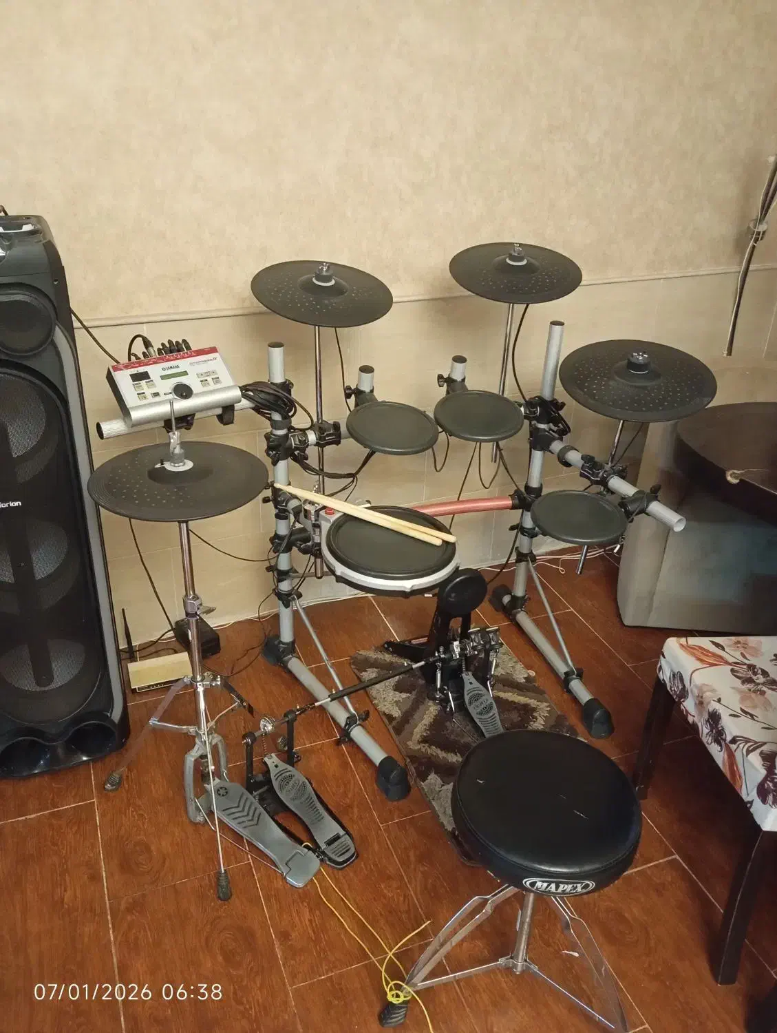 وی درامز یاماها|درام و پرکاشن|کرمان, |دیوار