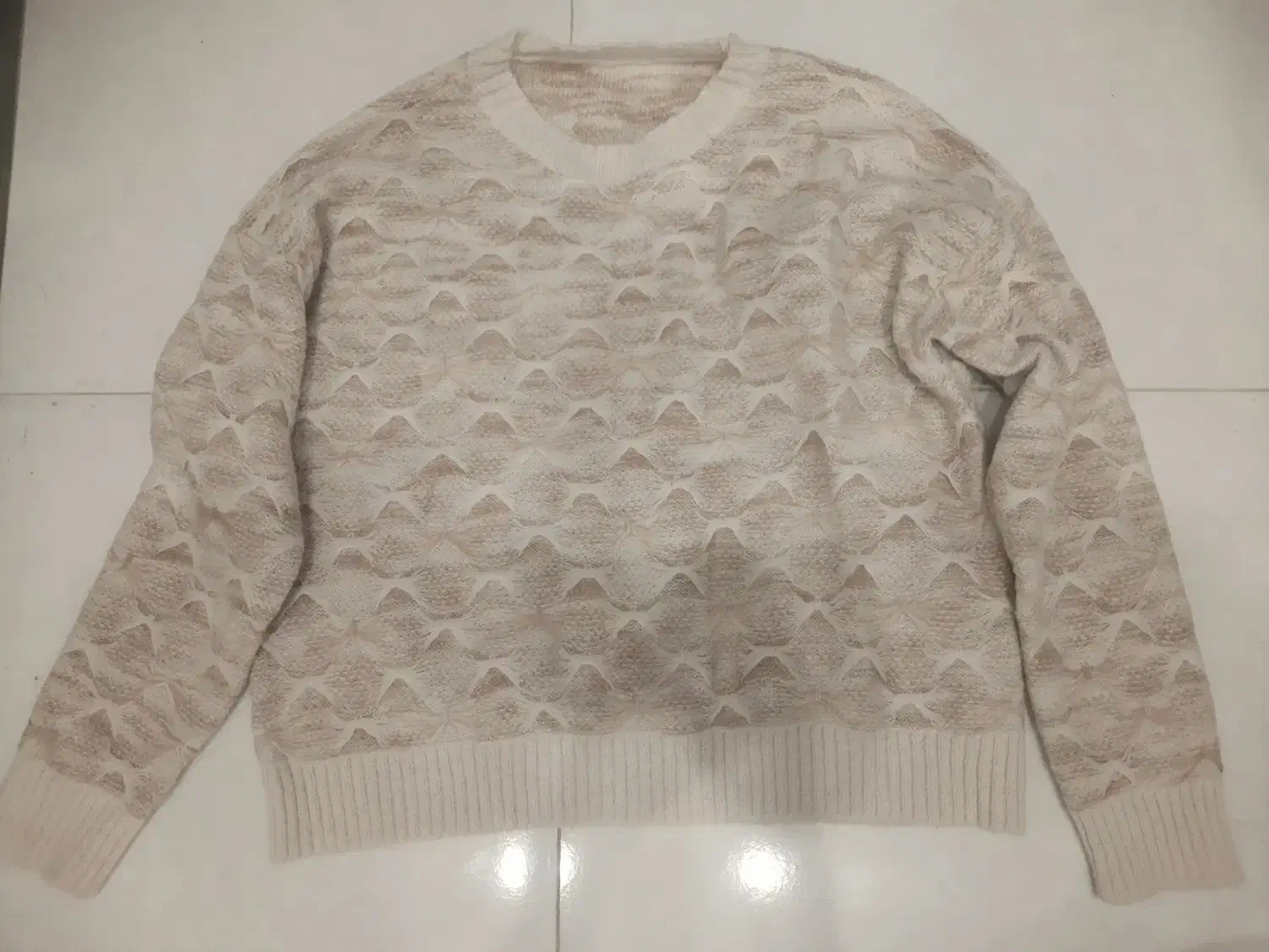 کاپشن تدی،بافت موهر،شلوار جین|لباس|شیراز, فرهنگ شهر|دیوار