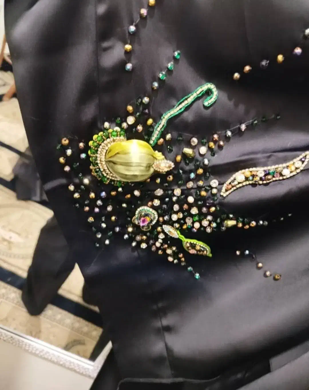 جواهر دوزی تطریز|لباس|سوسنگرد, |دیوار