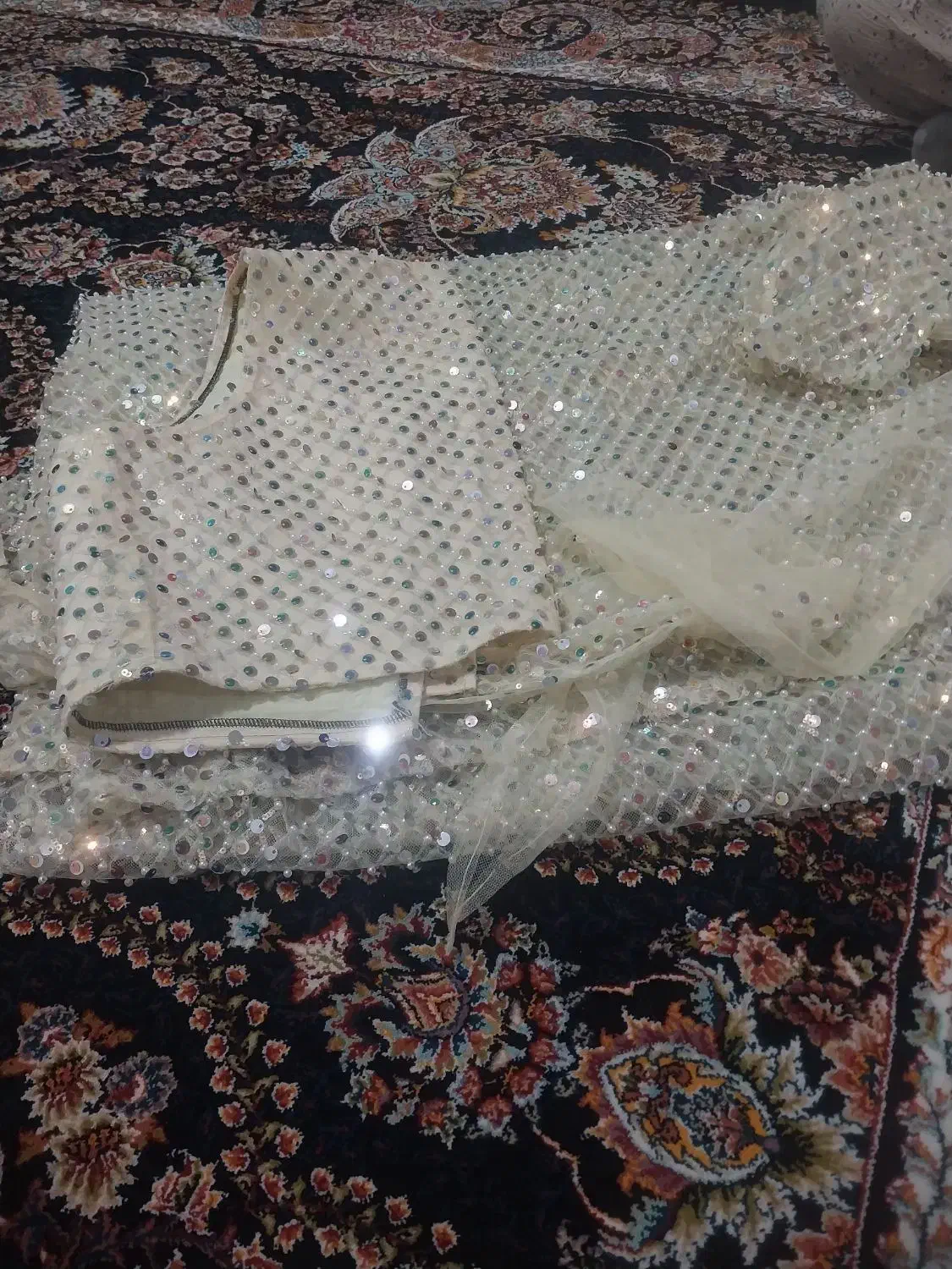 کراس و سخمه|لباس|مریوان, |دیوار