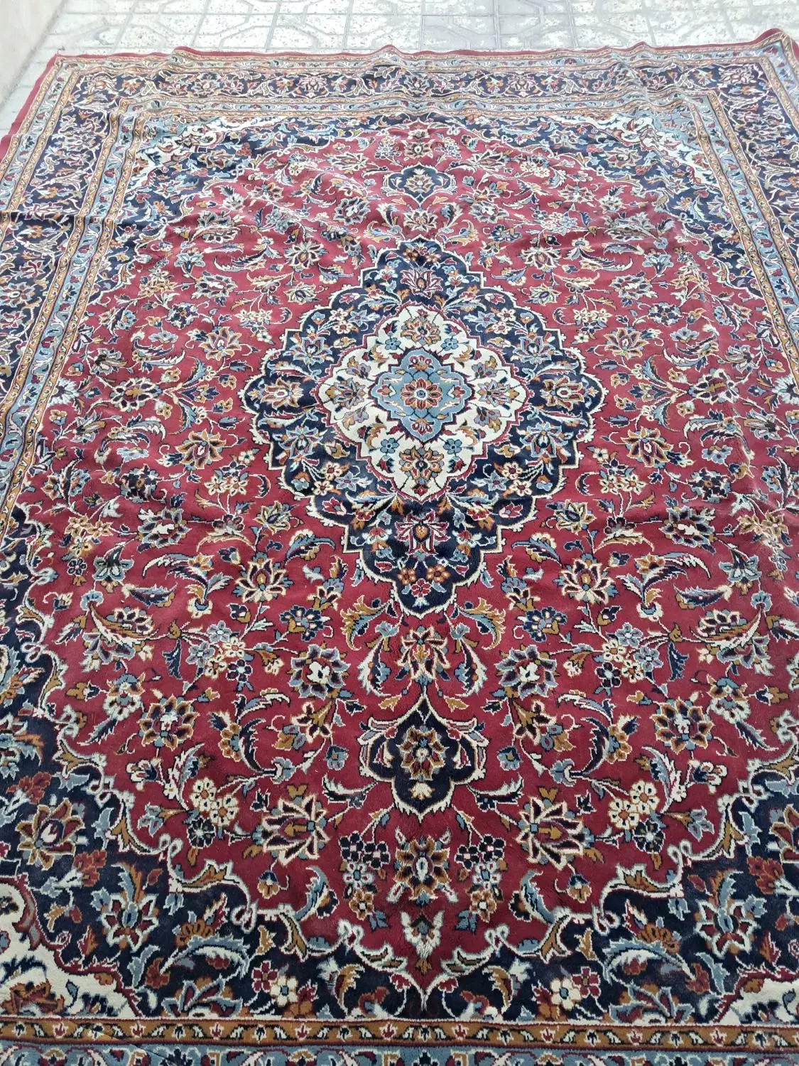 فرش لاکی یا قرمز|فرش|مشهد, گلشور|دیوار