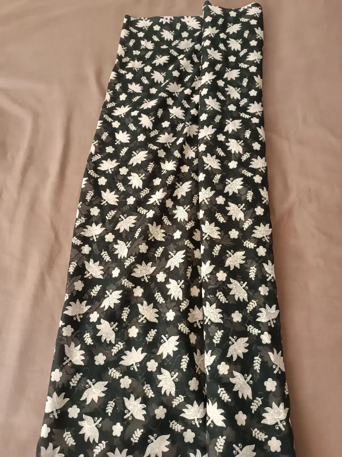 پارچه چادری|لباس|سهند, |دیوار