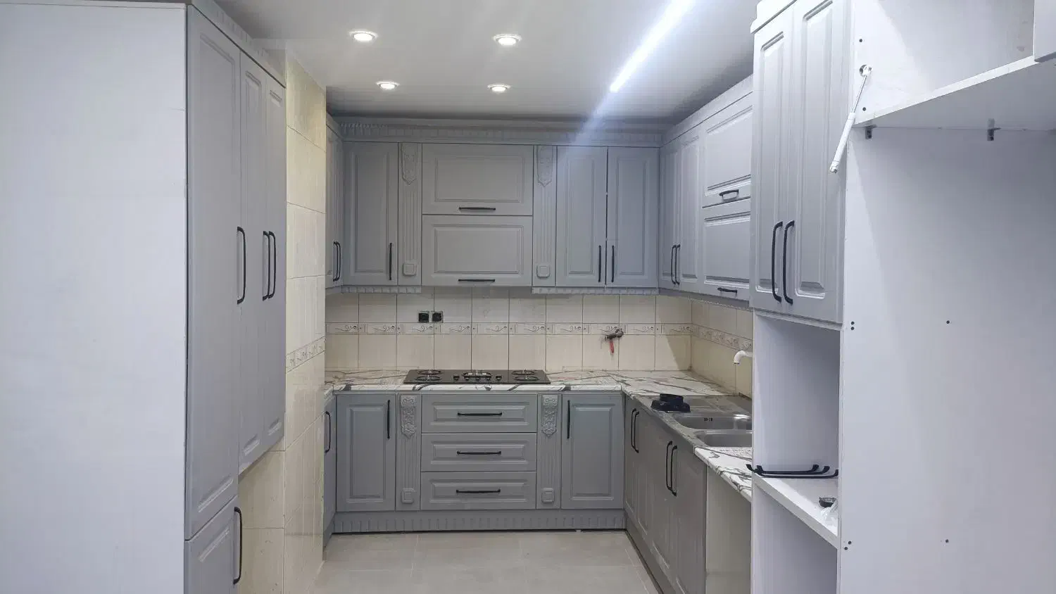 نصاب کابینت و کمد و دیوارکوب|مصالح و تجهیزات ساختمان|اصفهان, بوستان ناژوان|دیوار