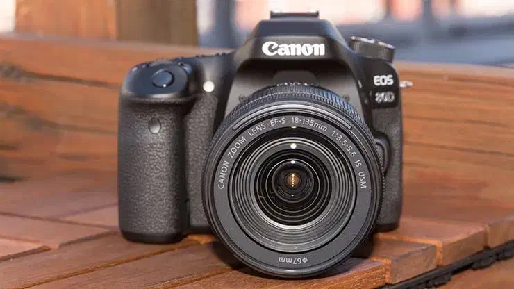 دوربین عکاسی حرفه ای canon eos 80d|دوربین عکاسی و فیلم‌برداری|مشهد, کوثر|دیوار
