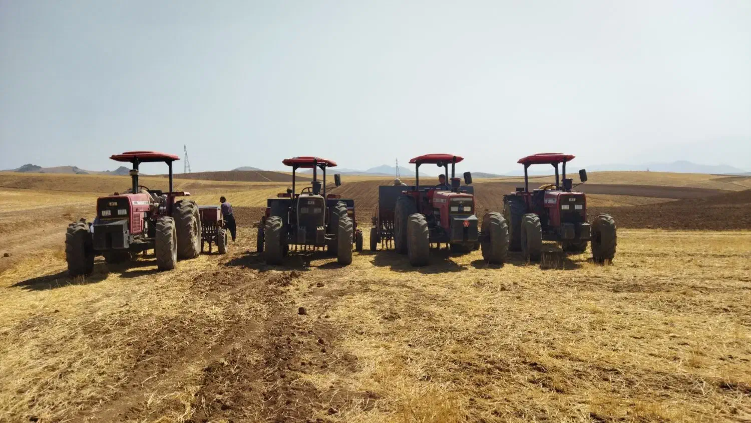 دو حلقه لاستیک تراکتور|قطعات یدکی و لوازم جانبی|دینور, |دیوار